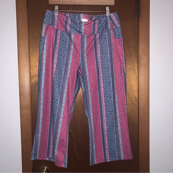 Women’s XXL FIRSTWAY Multi Colored Floral Striped Flare Leg Capri Yoga Pants EXC - Picture 1 of 16